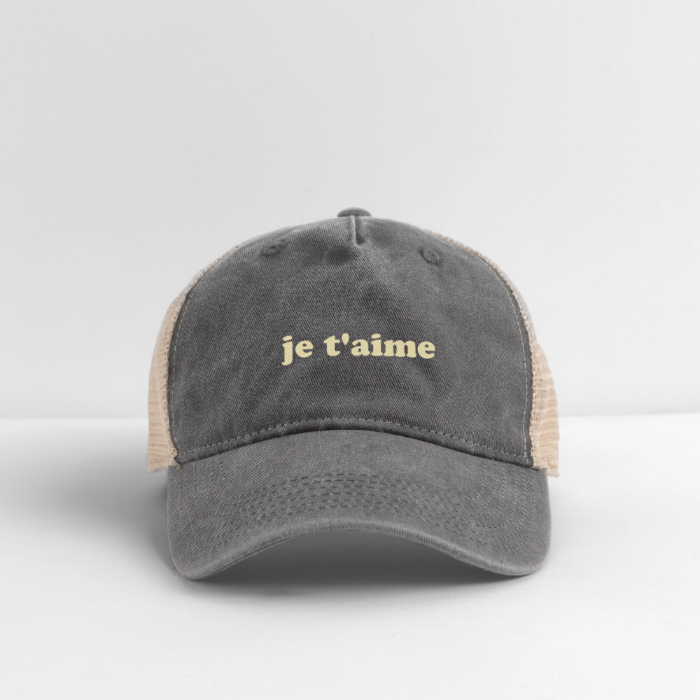 je t'aime Pigment Dyed Trucker Hat - washed black/beige